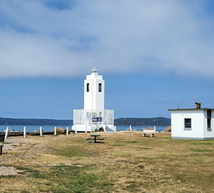 browns-point-lighthouse-park-photo